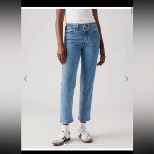 Levi's Premium WEDGIE STRAIGHT ANKLE WOMEN'S JEANS 
size 28